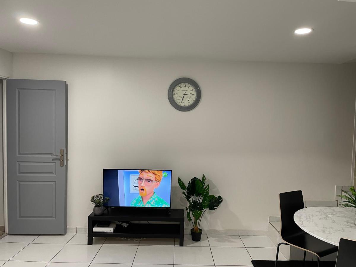 Residence Chene- 15 Mn De Paris Et 05 Mn D'Orly Aeroport Viry-Châtillon Dış mekan fotoğraf