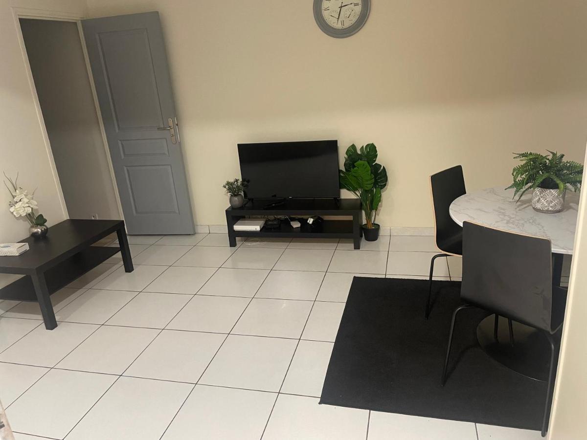 Residence Chene- 15 Mn De Paris Et 05 Mn D'Orly Aeroport Viry-Châtillon Dış mekan fotoğraf